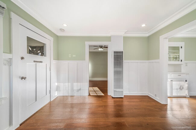 Photo - 240 Ashland Ave