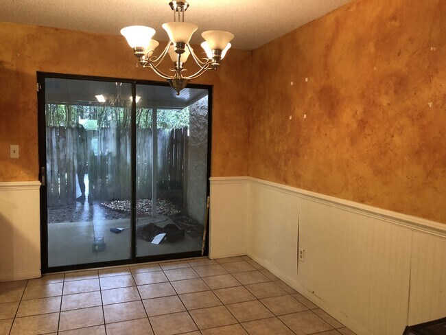 Photo - 2/2 Condo in Pensacola