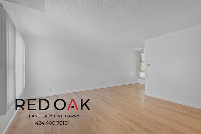 Photo - 8619 Belford Ave Unidad 8