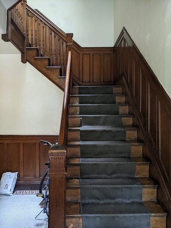 Photo - 187 Winthrop Rd