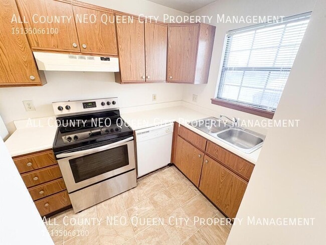 Photo - 2745 Brookshire Ln