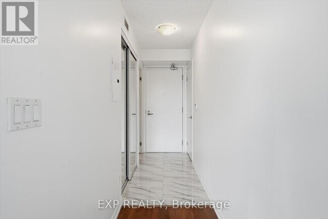 Photo - 209 Fort York Blvd Unit 667