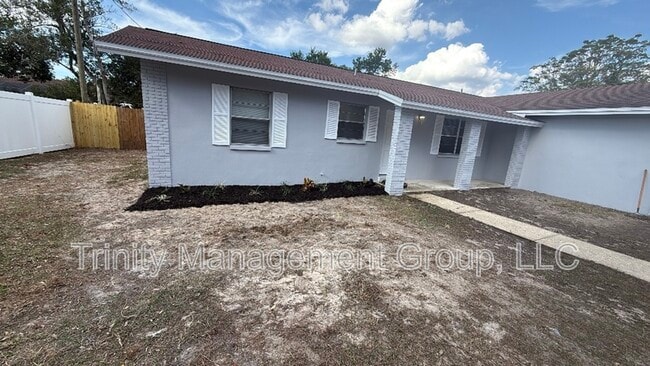 Building Photo - 12275 Linden Dr