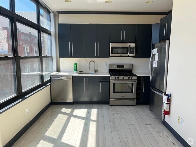Building Photo - 26 North St Unit 4B Rental