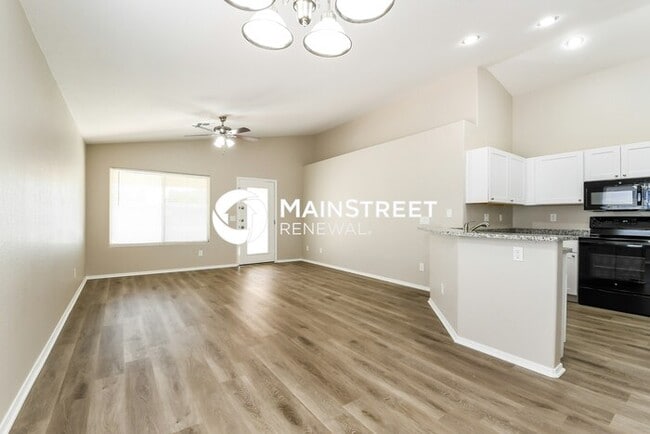 Photo - 4 Bedroom Pet-Friendly Home in Peoria, AZ with Main Street Renewal