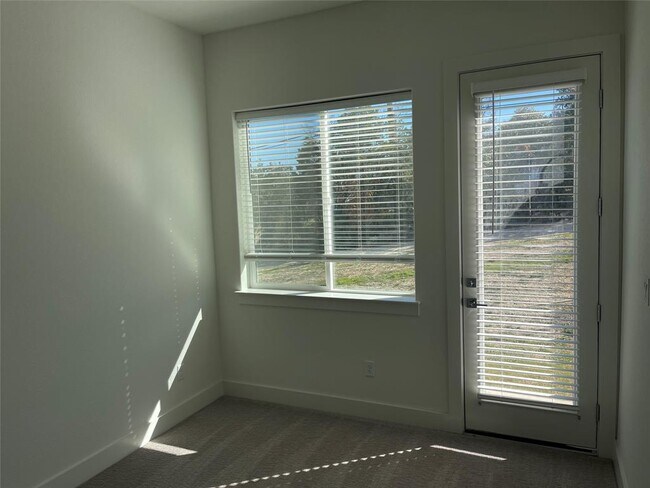 Photo - 2050 Lohmans Spur Rd Unit 2003