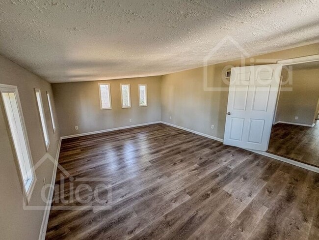 Building Photo - 500 Ameca Ave