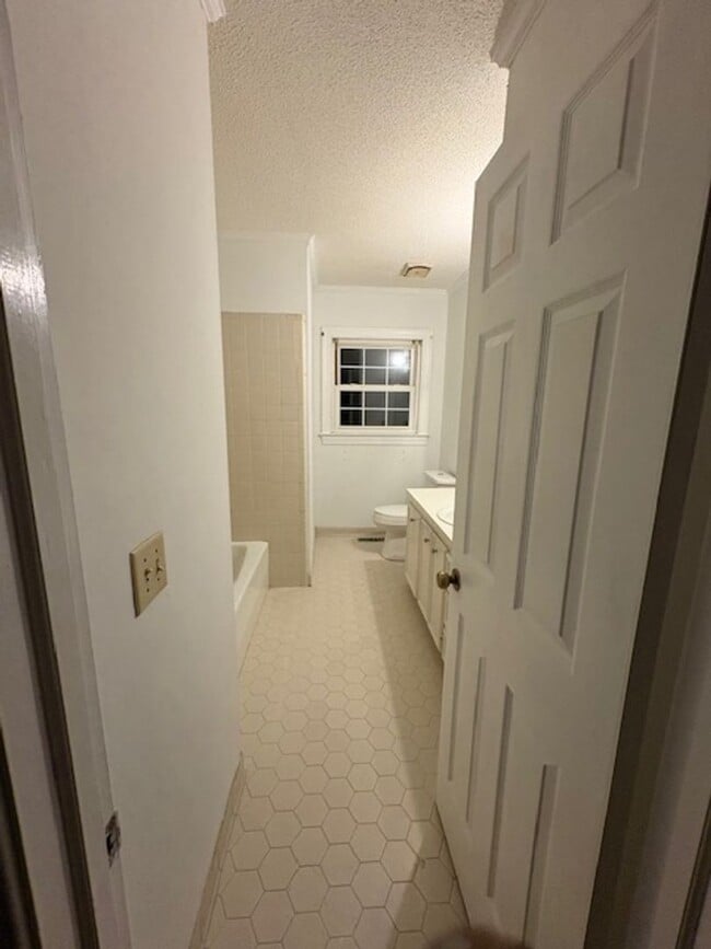 Photo - 2807 Westbrooke Dr