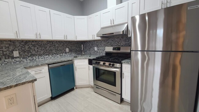 Photo - 100 Griffith St Unit 3L