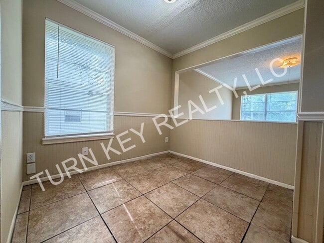 Photo - 127 Avalon Ave