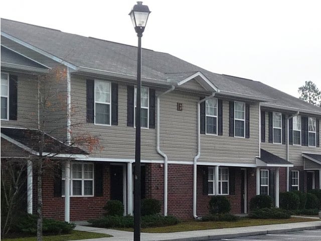 Blount Crossing - Blount Crossing Apartments