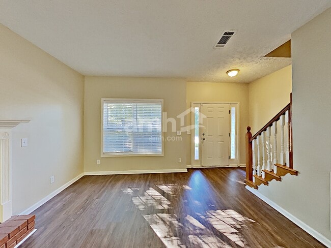 Photo - 117 Carl Barrett Dr