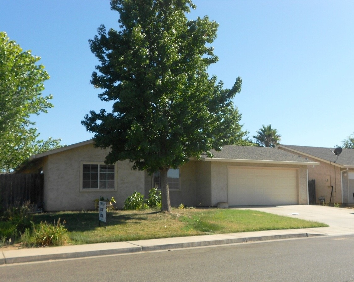 4 bedroom 2 bath home in Gridley - 4 bedroom 2 bath home in Gridley