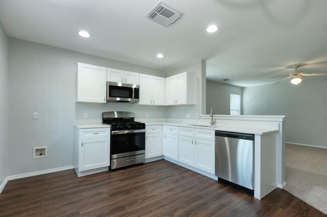 Photo - 14312 Cummins Way