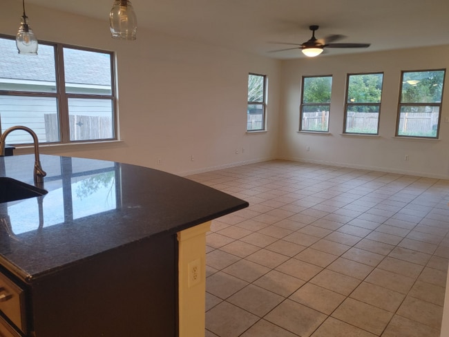 Photo - 1097 Violet Ln