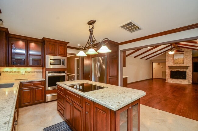 Photo - 3015 Bainbridge Ct