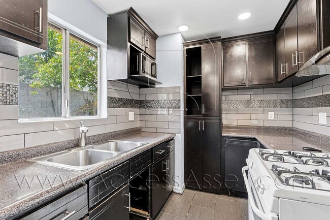 Photo - 402 Davis St Unit 1