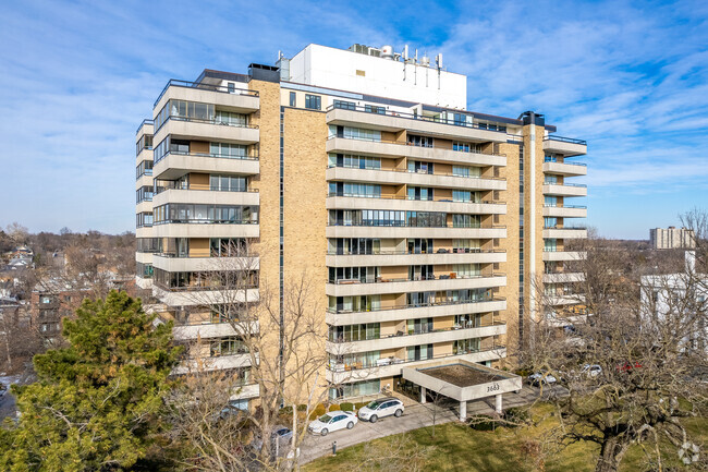 West Grand Towers - West Grand Towers Apartments