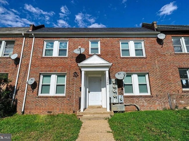 Building Photo - 1266 Meigs Pl NE
