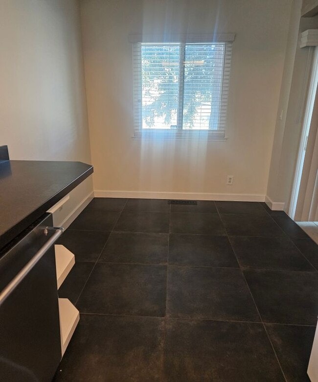 Photo - 8711 Mountain Blvd