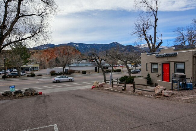 Photo - MOVE IN SPECIAL! Old Colorado City Living at this Charming 1 Bedroom! Unidad 21