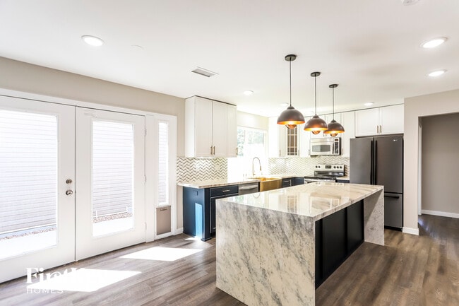 5569 Jebel Ct