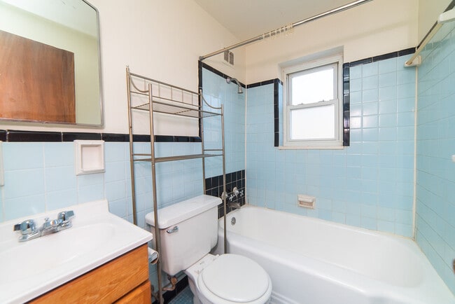 Photo - Canyon Place Apartments