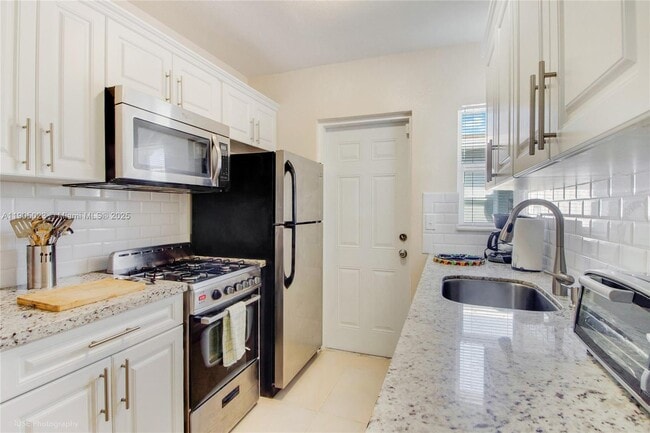 Building Photo - 518 SW 7th Ave Unit 518