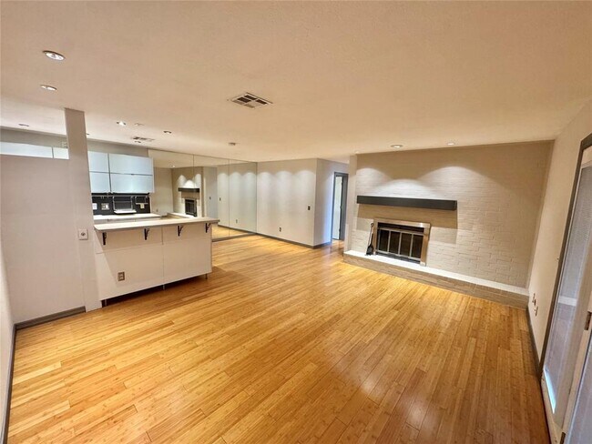 Photo - 4400 Hemingway Dr Unidad 202