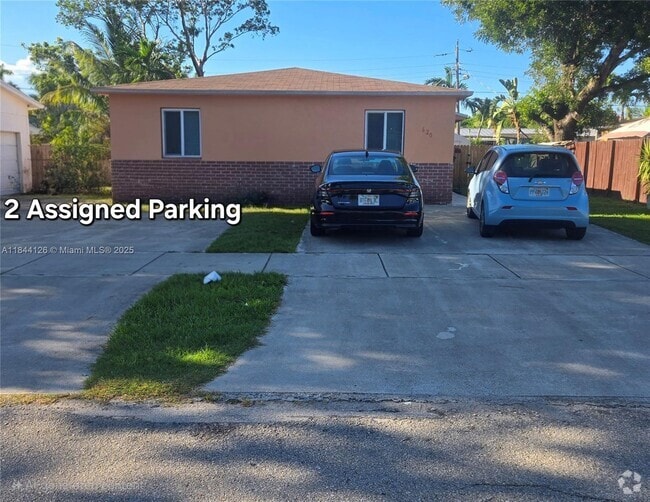 Building Photo - 620 SW 4th Ct Unit 1-2 Rental