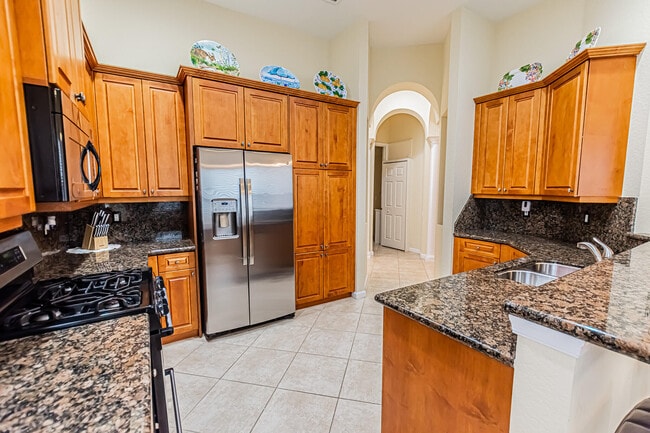 Photo - 431 NW Coolwater Ct