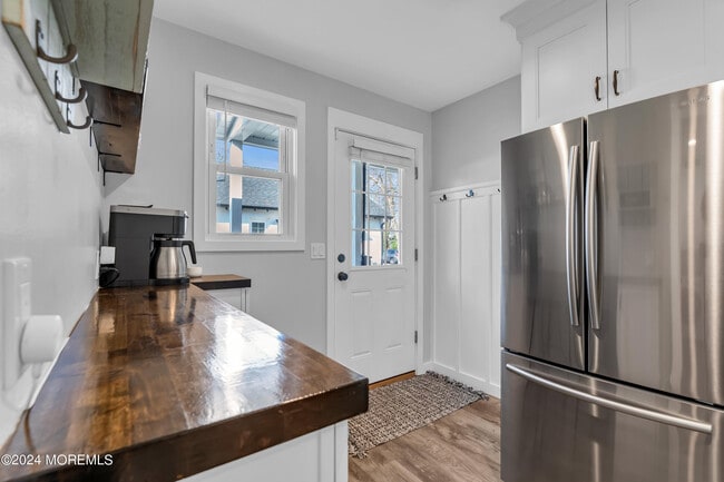 Photo - 1217 Lister St