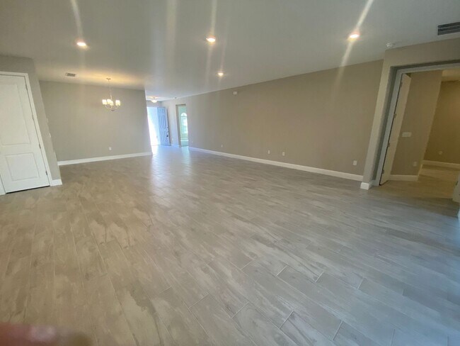 Photo - 4 Bedroom 3 Bath home in Clermont for RENT!