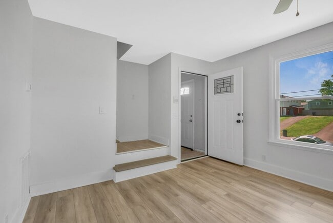 Photo - 738 McPherson Dr