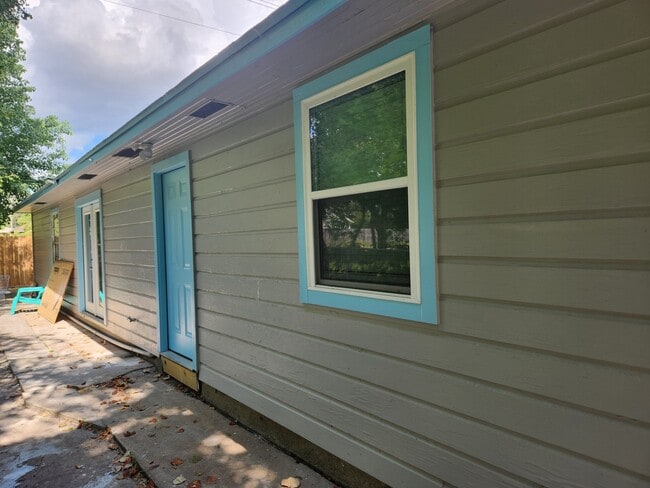 Building Photo - 2538 Jackson