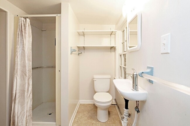 Photo - Pet-Friendly Fry's Spring Basement Apartment Unidad B