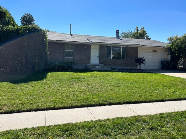 Great 4 Bedroom 2 Bath Home in West Valley City - Great 4 Bedroom 2 Bath Home in West Valley City
