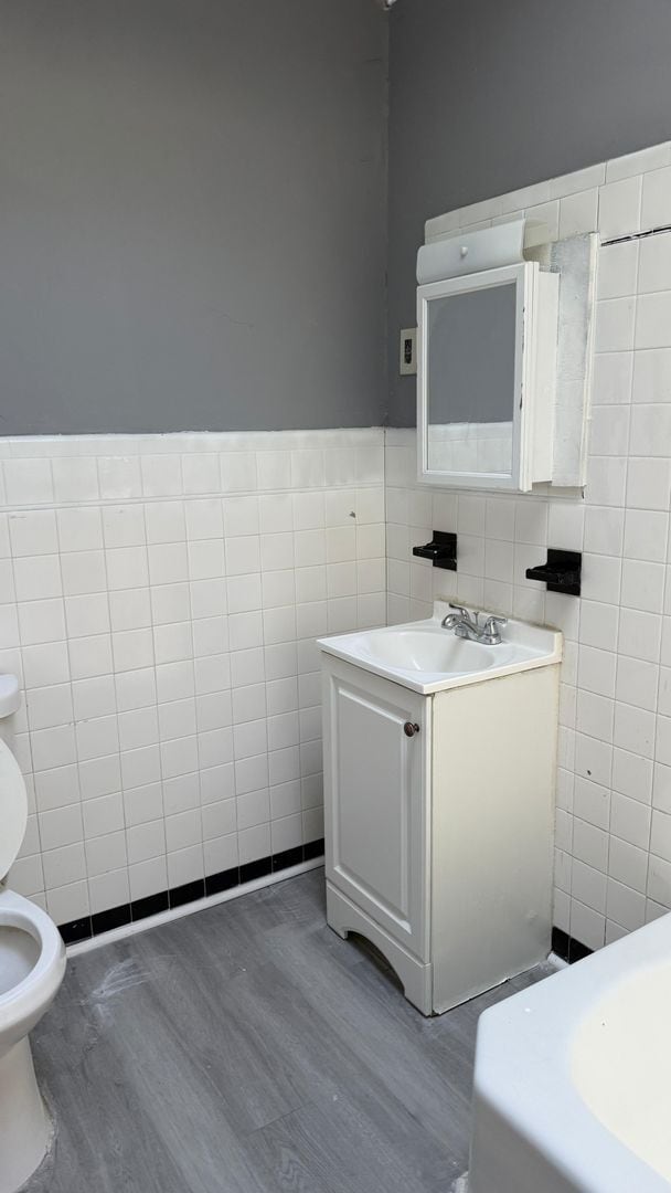 Photo - 5328 Hadfield St