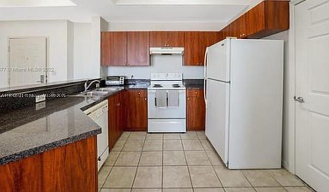 Photo - 115 SW 11th St Unidad 902