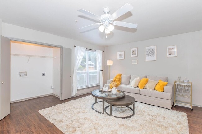 Photo - 1088 Park Plaza Dr Unit B1