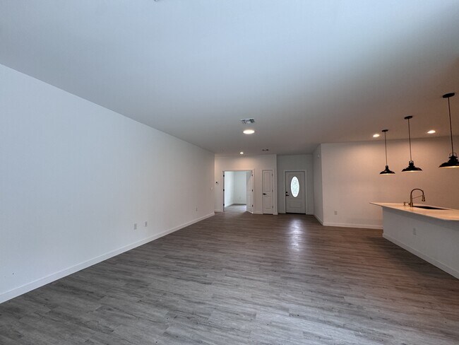 Photo - 1223 Koltenborn Rd