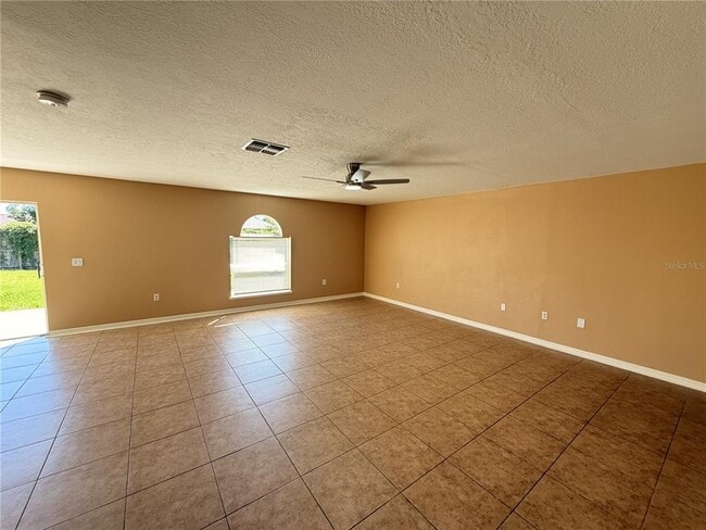Photo - 4 Princess Geraldine Pl