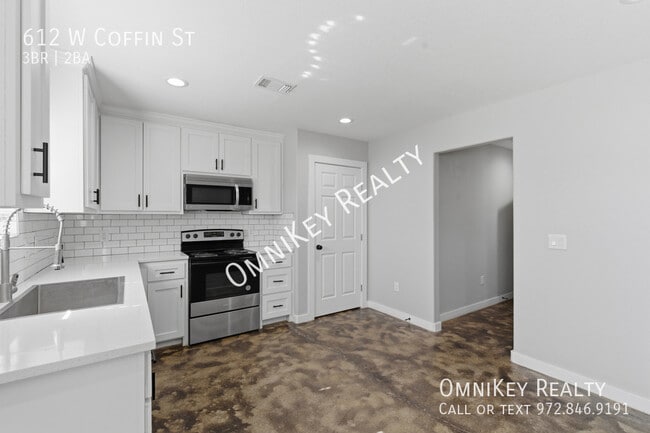 Photo - 612-622 W Coffin St