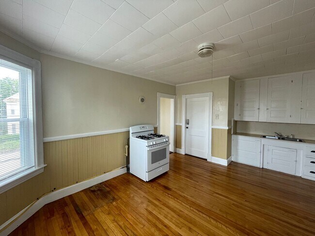 Photo - 68 Laval St Unit 4