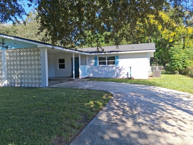 4827 Edmund Ct