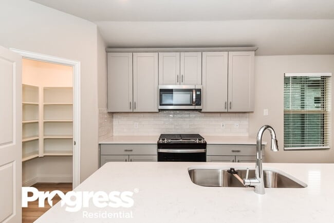 Photo - 1413 Rolling Fox Dr