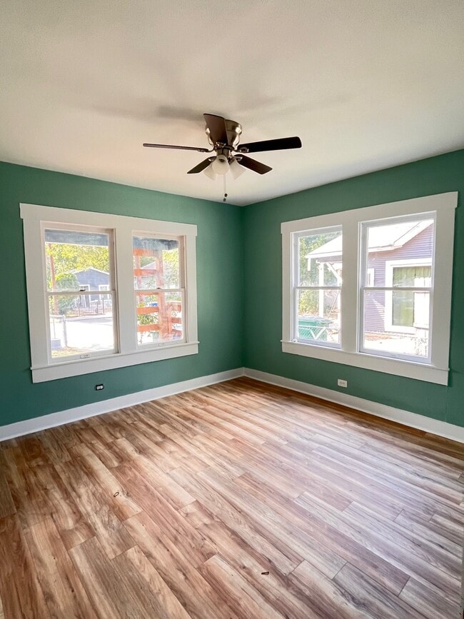 Photo - 123 Adaes Ave
