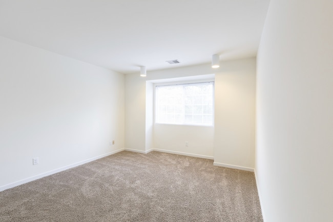 Photo - Devonshire Village