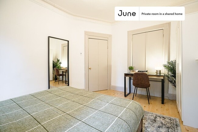 Private bedroom in 5 bed/1 bath Home - Private bedroom in 5 bed/1 bath Home