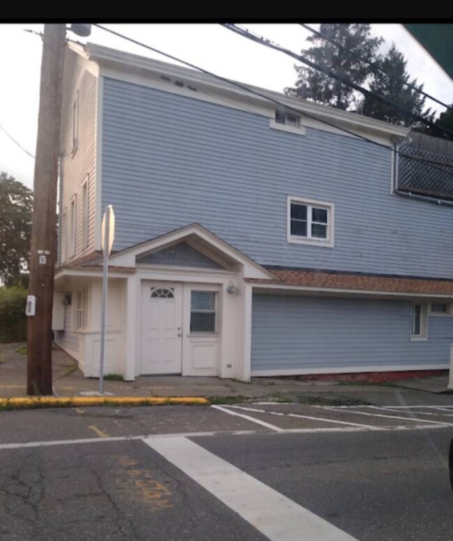 Photo - 560 Washington St Unit Apartment #2